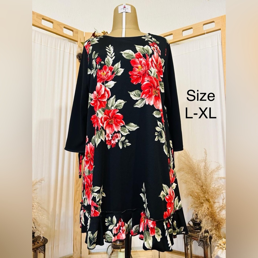 Floral Black and Red Women's Top